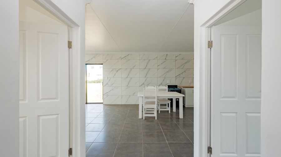 To Let 2 Bedroom Property for Rent in Oceanview Heights Western Cape